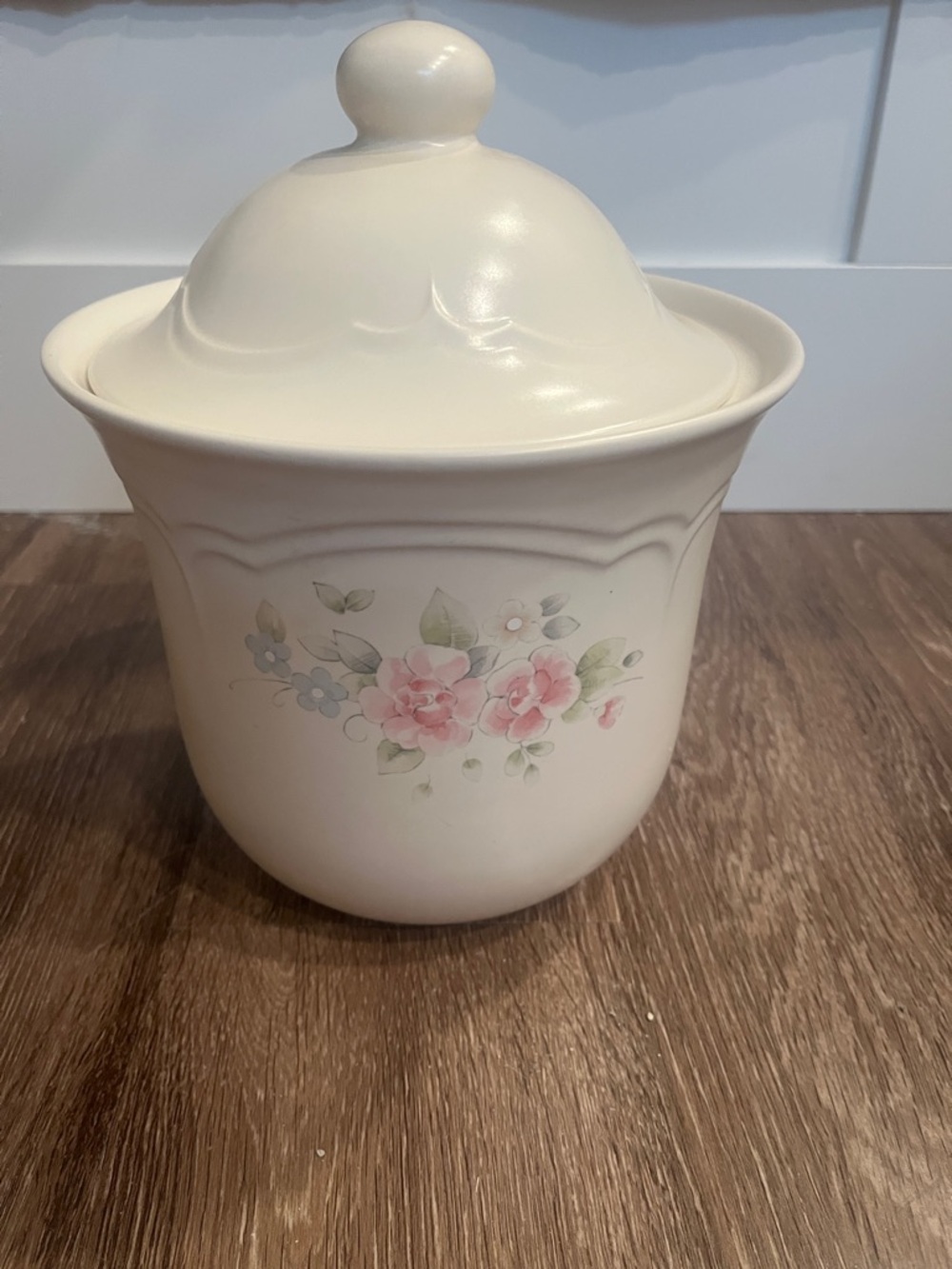 Pfaltzgraff Ceramic Canister with Pink Tea Rose Motif